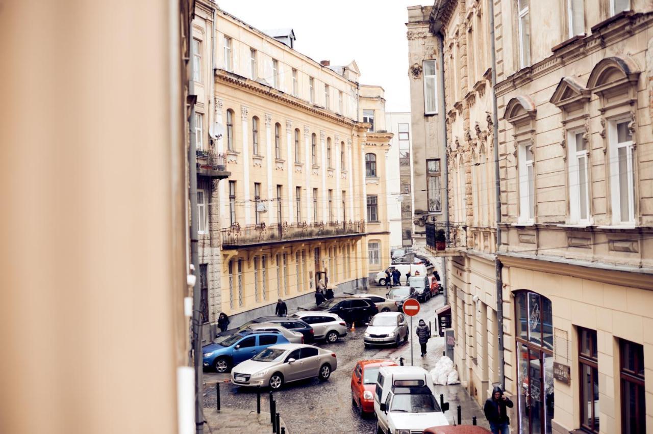 Apartments Near Potocki Palace Lviv Exterior foto