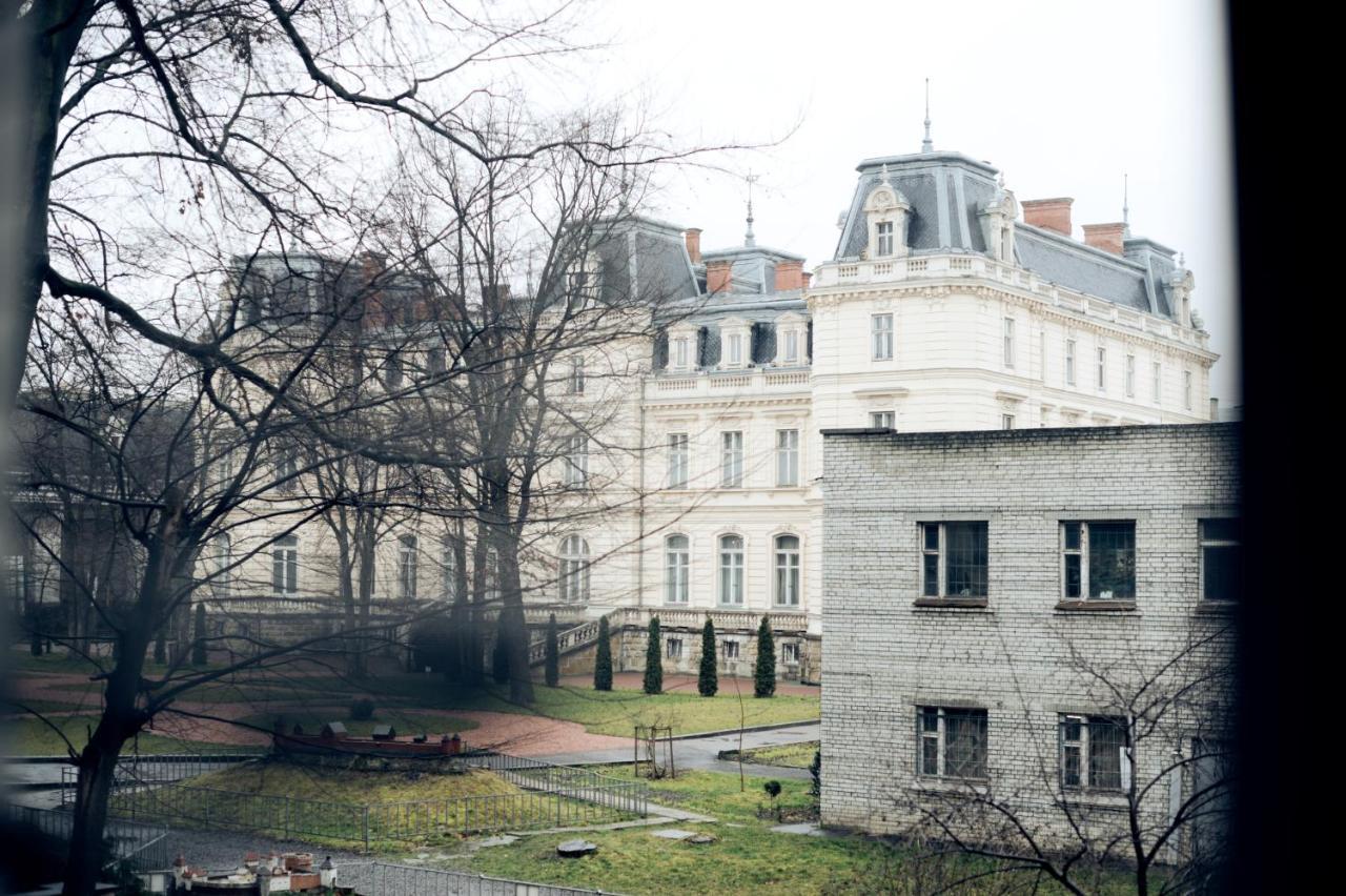 Apartments Near Potocki Palace Lviv Exterior foto